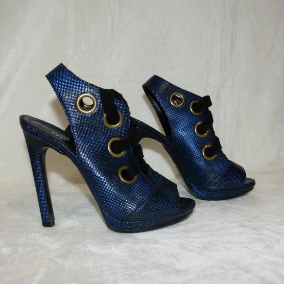 EDMUNDO CASTILLO BLUE LEATHER HEELS SZ 35.5 - Picture 1 of 11